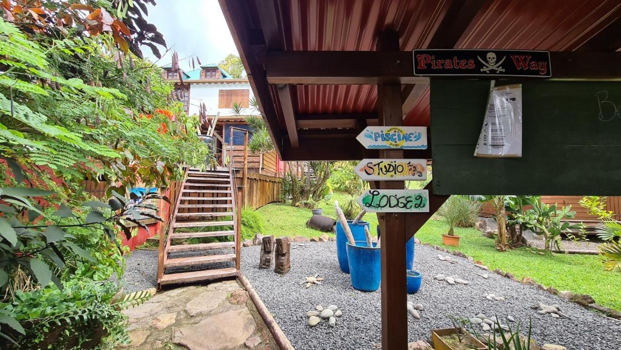 Les Bananes Vertes Ecolodges Saint-Claude Buitenkant foto